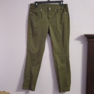 BROOKS BROTHERS WOMEN'S NATALIE FIT SIZE 6 PANTS PRE OWENED.